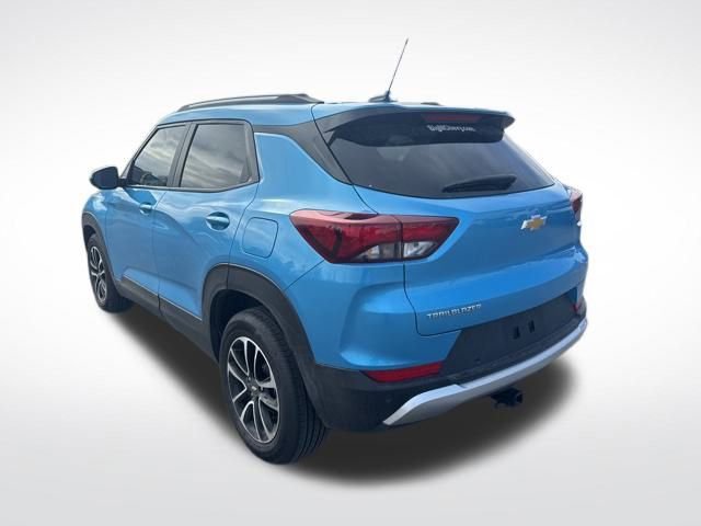 Used 2026 Chevrolet TrailBlazer LT w/ Driver Confidence Package image 3