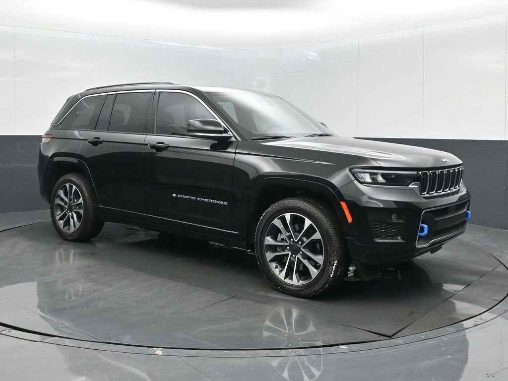Used 2024 Jeep Grand Cherokee Overland w/ Luxury Tech Group IV image 28