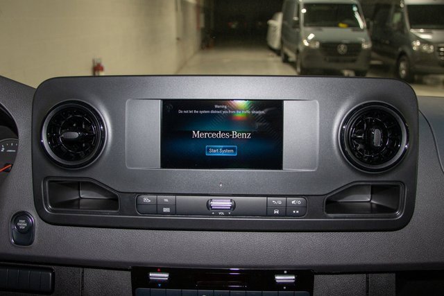 Used 2024 Mercedes-Benz Sprinter 2500 image 6