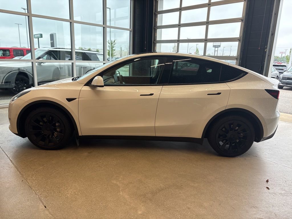 Used 2021 Tesla Model Y Long Range AWD/4WD image 8