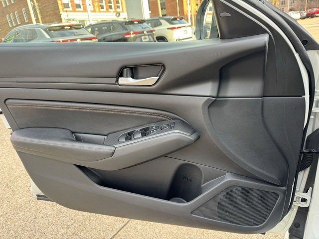 Used 2019 Nissan Altima 2.5 SR w/ SR Premium Package image 22