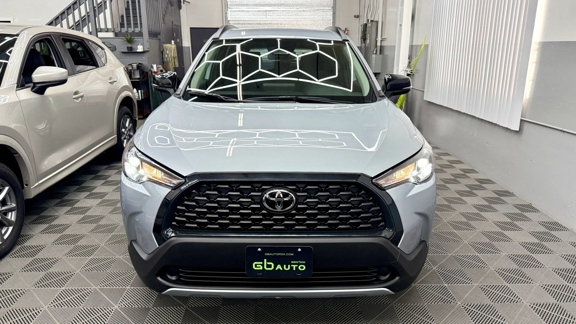 Used 2025 Toyota Corolla Cross LE image 2