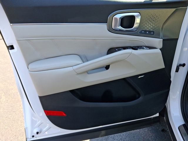 Used 2023 Kia Sorento SX image 13