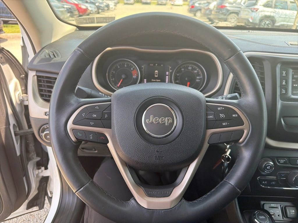 Used 2016 Jeep Cherokee Latitude image 19