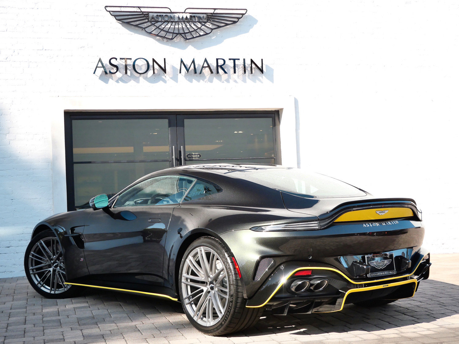 New 2026 Aston Martin V8 Vantage S RWD image 2