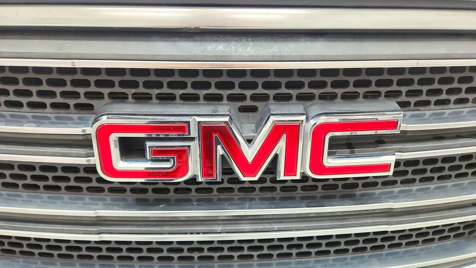 Used 2016 GMC Acadia SLT image 16