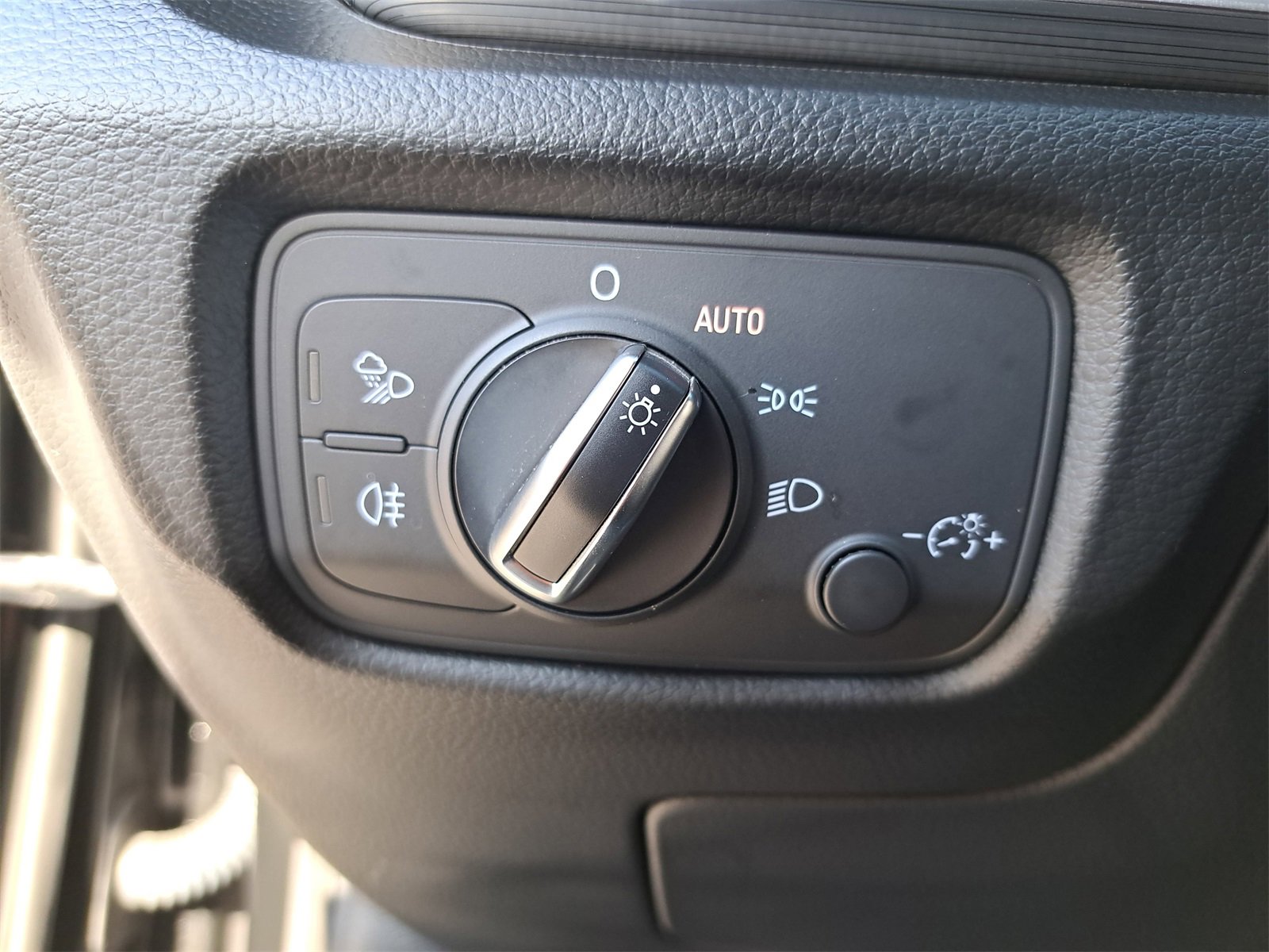 Used 2020 Audi A3 2.0T Premium Plus w/ Premium Plus Package image 27