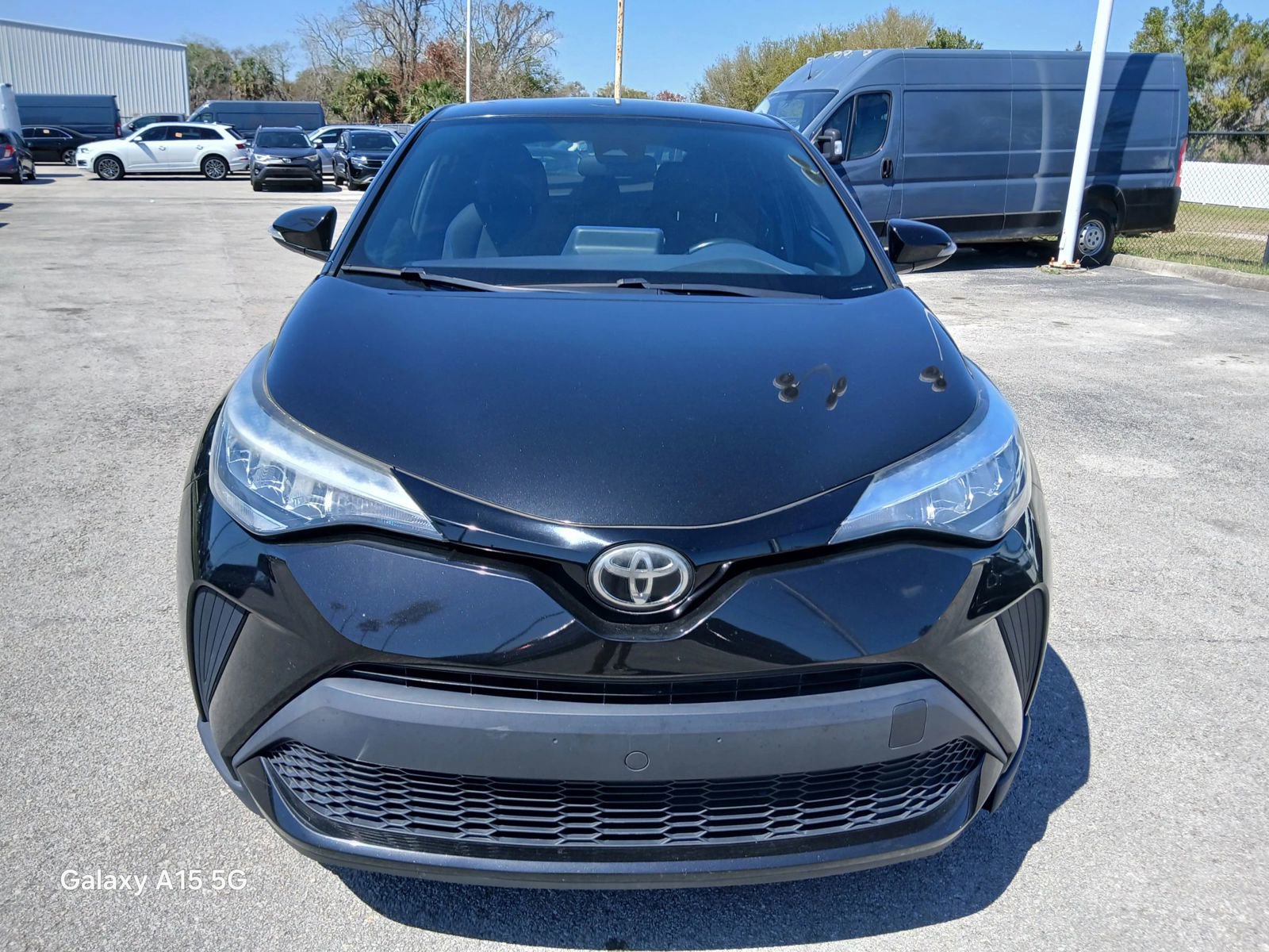 Used 2021 Toyota C-HR XLE image 3