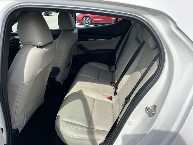 Used 2020 MAZDA MAZDA3 Hatchback w/ Preferred Package image 38