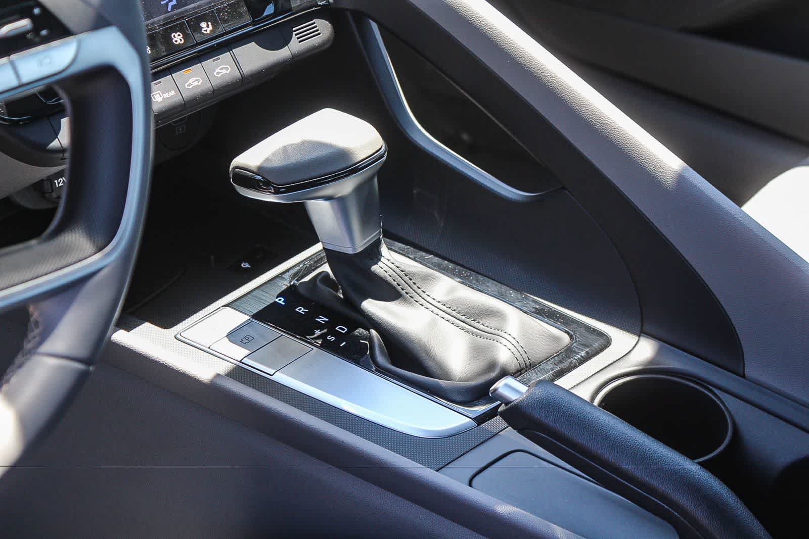 Certified 2026 Hyundai Elantra Sport FWD image 24