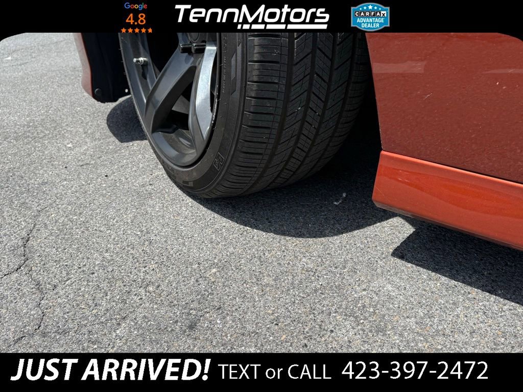 Used 2022 Dodge Charger R/T w/ Blacktop Package RWD image 9