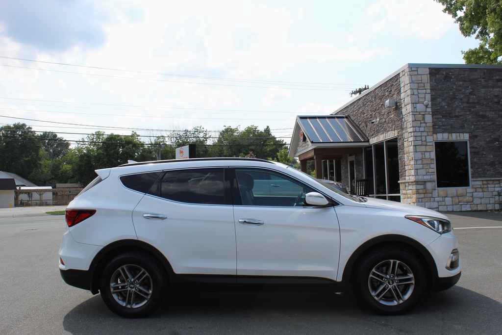 Used 2017 Hyundai Santa Fe Sport AWD/4WD image 4