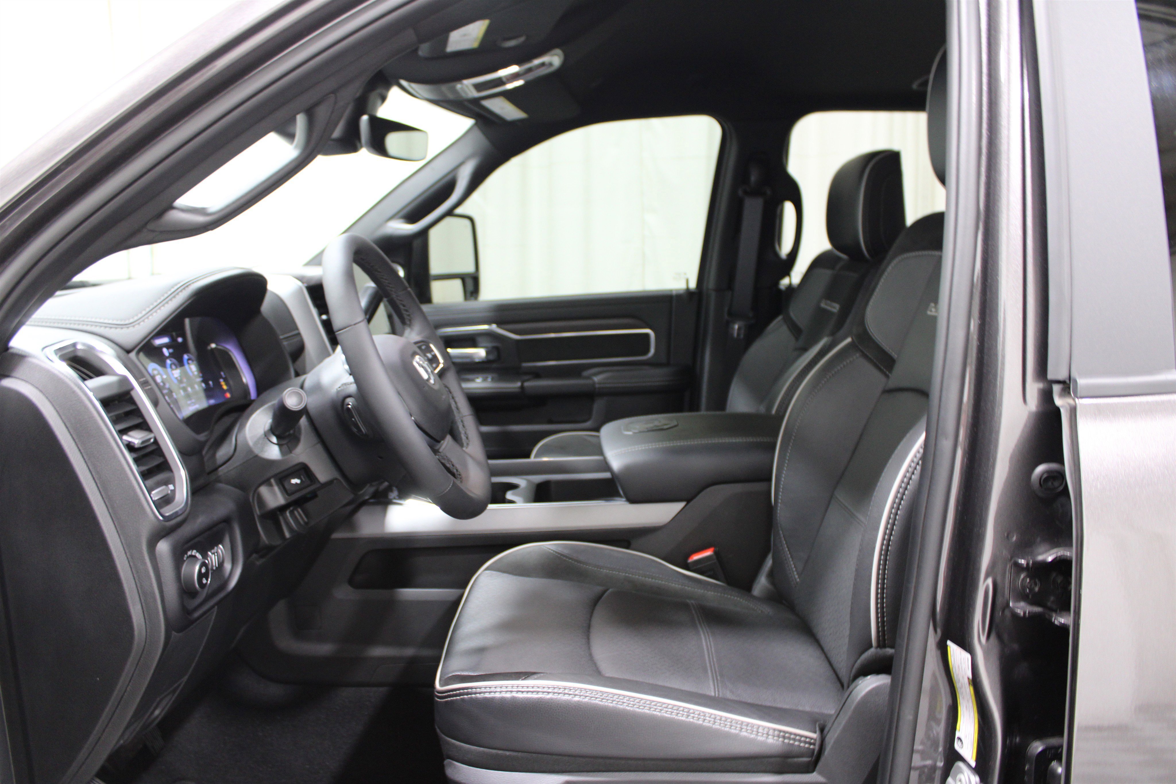 Used 2025 RAM 2500 Laramie image 3