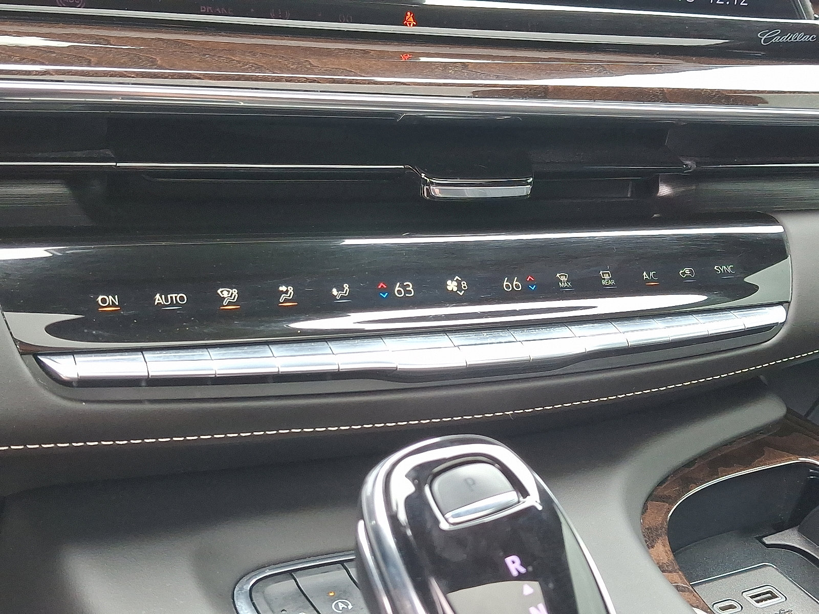 Certified 2022 Cadillac Escalade Sport Platinum w/ LPO, ONYX Package image 24