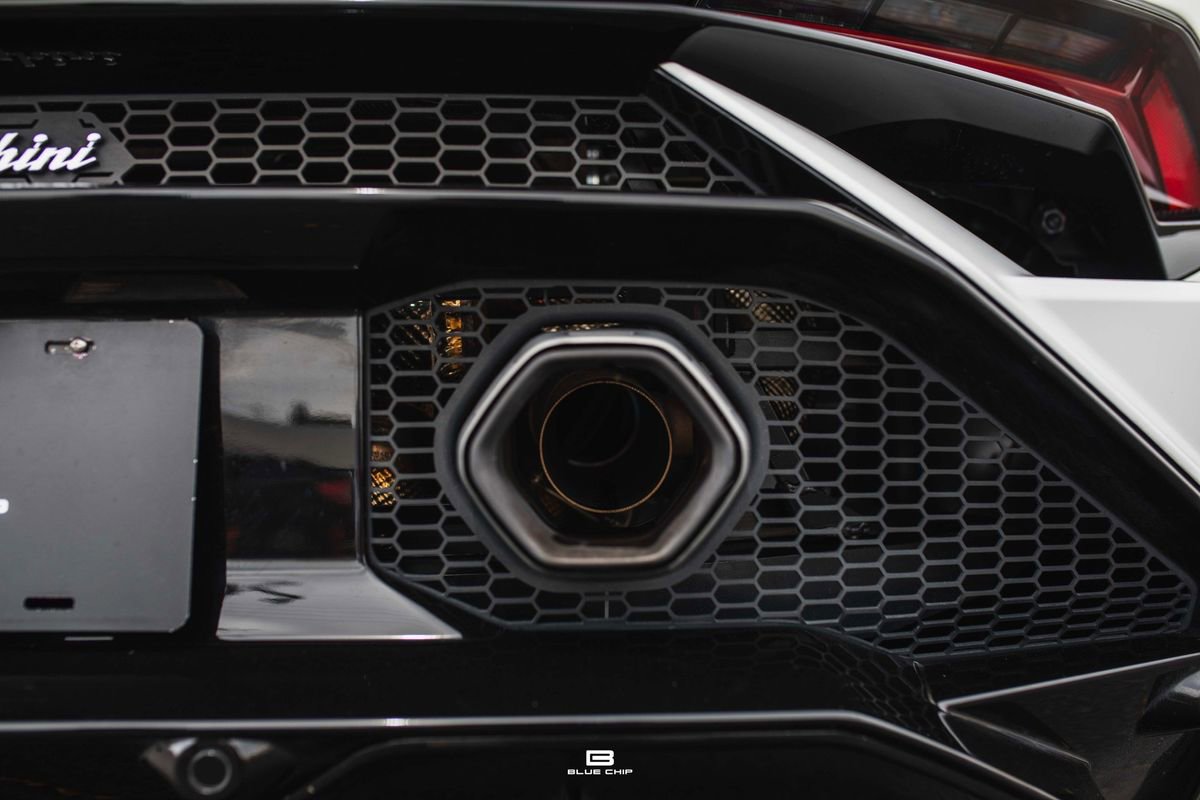 Used 2024 Lamborghini Huracan Tecnica image 33