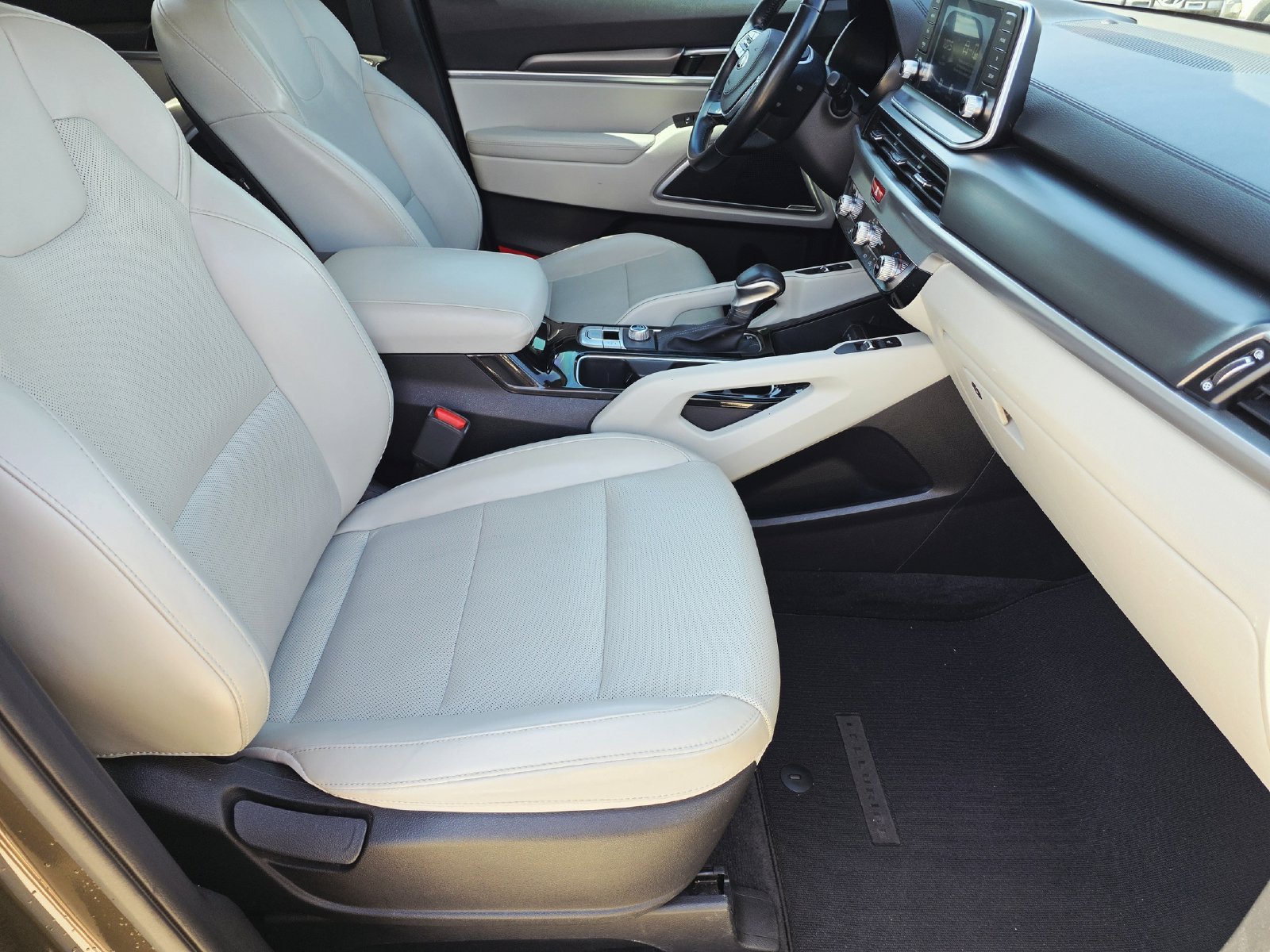 Used 2020 Kia Telluride S FWD image 13