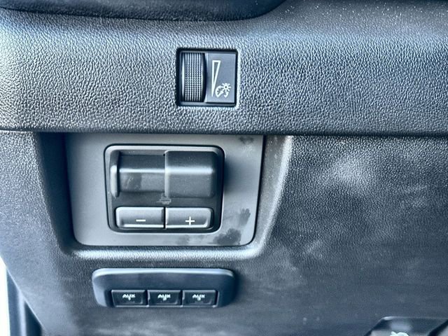 New 2026 GMC Canyon AT4X w/ AT4X AEV Edition AWD/4WD image 18