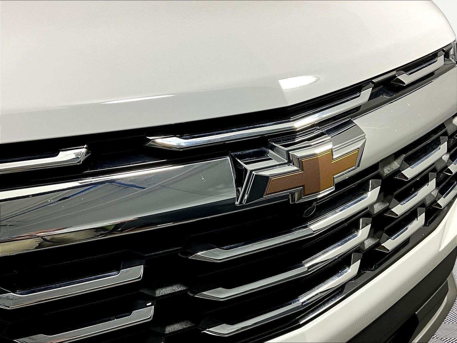Used 2026 Chevrolet Equinox LT AWD/4WD image 32