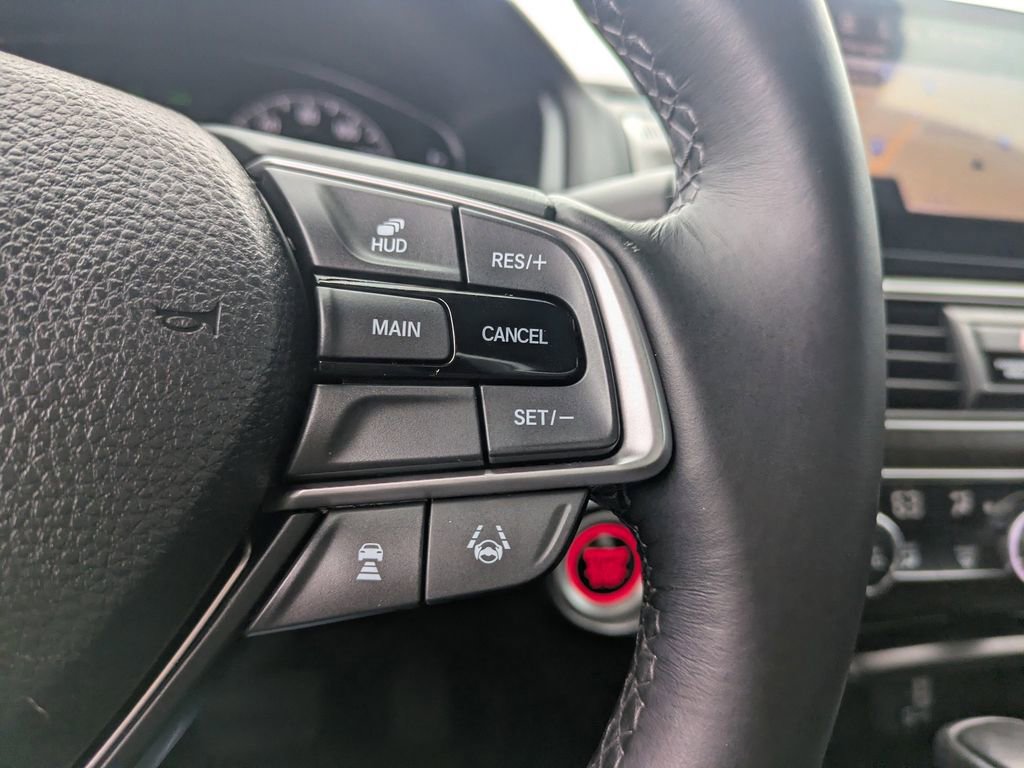 Used 2018 Honda Accord Touring image 27