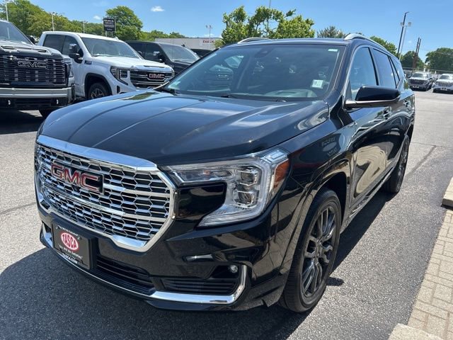 Used 2023 GMC Terrain Denali w/ Black Diamond Edition AWD/4WD image 7