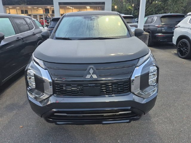 New 2026 Mitsubishi Outlander LE FWD image 8