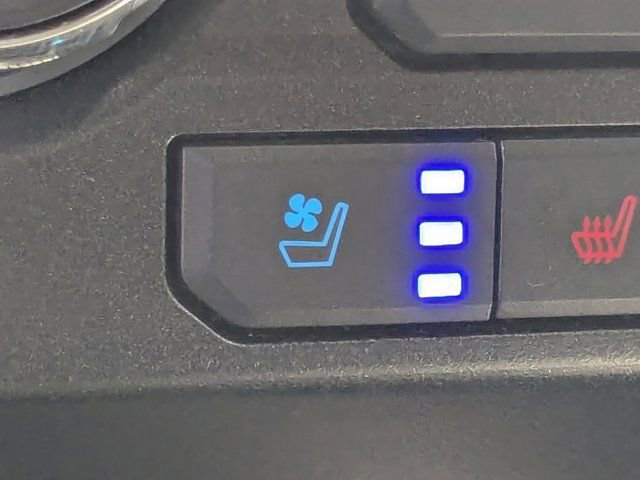 Used 2021 Ford F250 Lariat w/ Lariat Value Package image 22