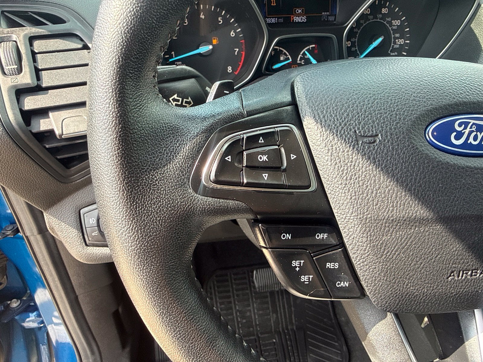 Used 2017 Ford Escape SE w/ Equipment Group 201A FWD image 11