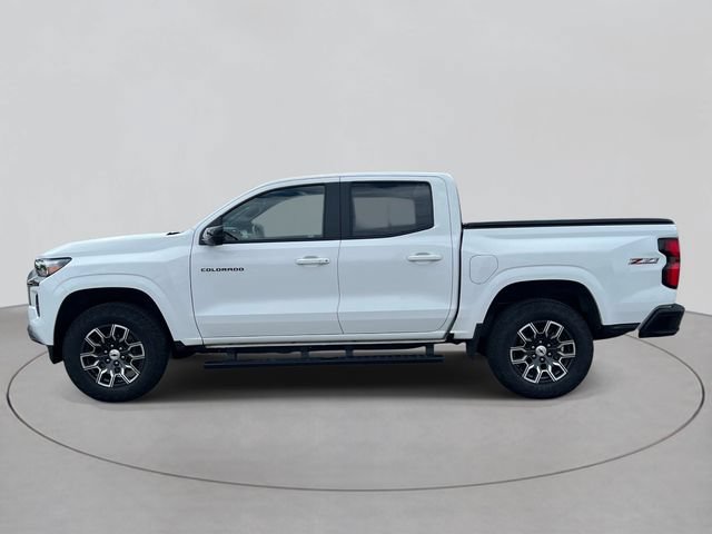 Used 2026 Chevrolet Colorado Z71 w/ Technology Package AWD/4WD image 2