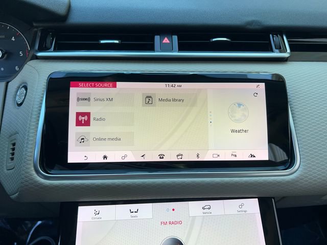 Used 2018 Land Rover Range Rover Velar S image 26