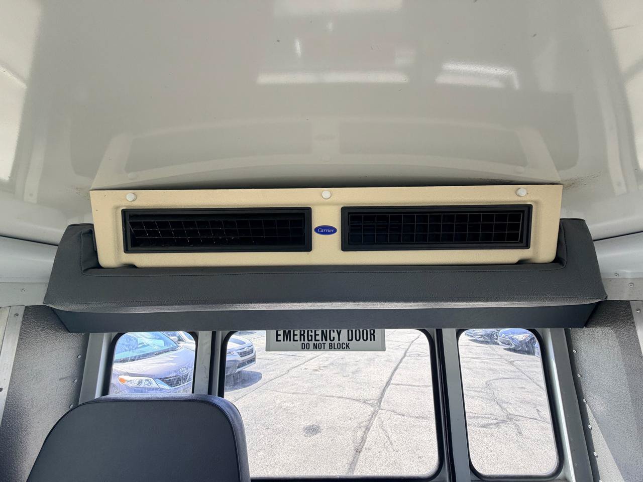 Used 2006 Chevrolet Express 3500 w/ School Bus Package RWD image 17