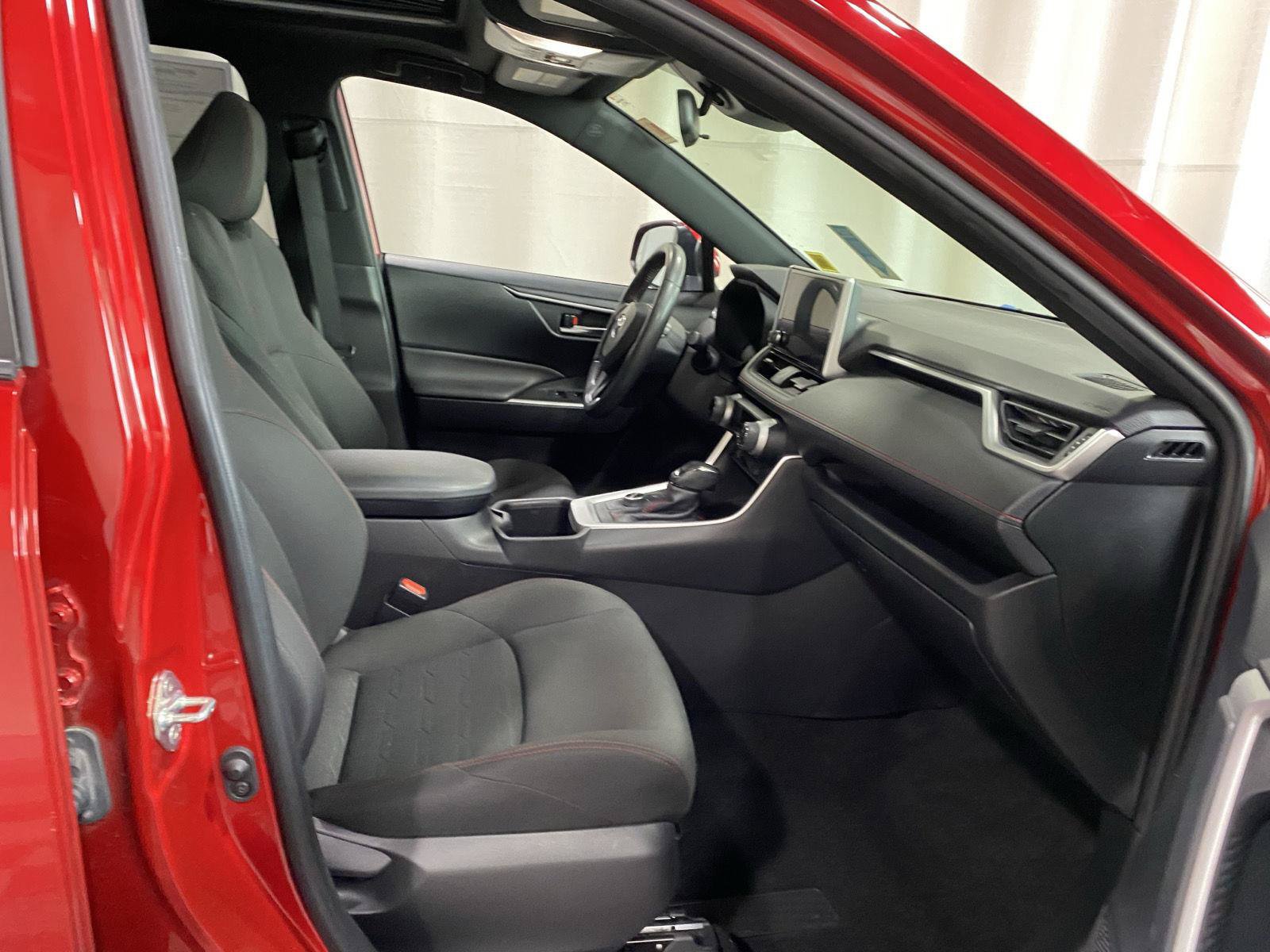 Used 2024 Toyota RAV4 SE w/ Weather & Moonroof Package AWD/4WD image 8