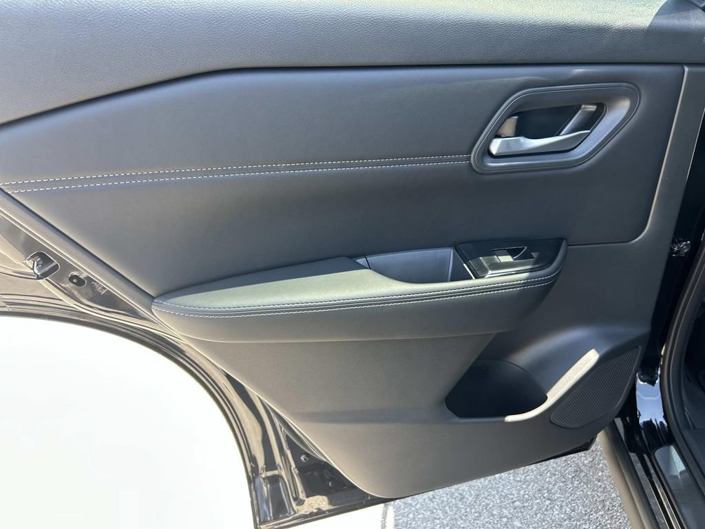 New 2026 Nissan Rogue Dark Armor FWD image 21