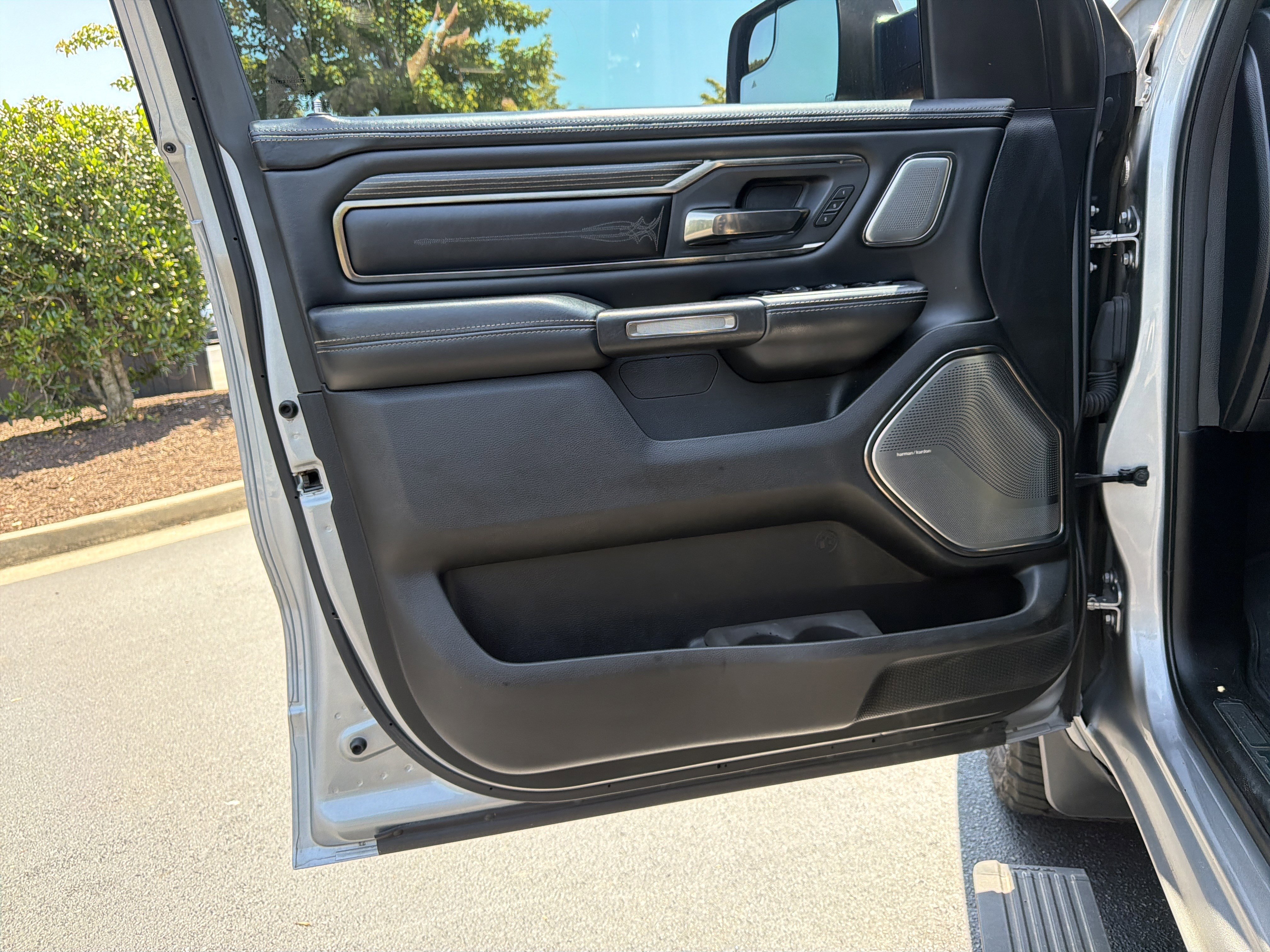 Used 2020 RAM 1500 Limited AWD/4WD image 20