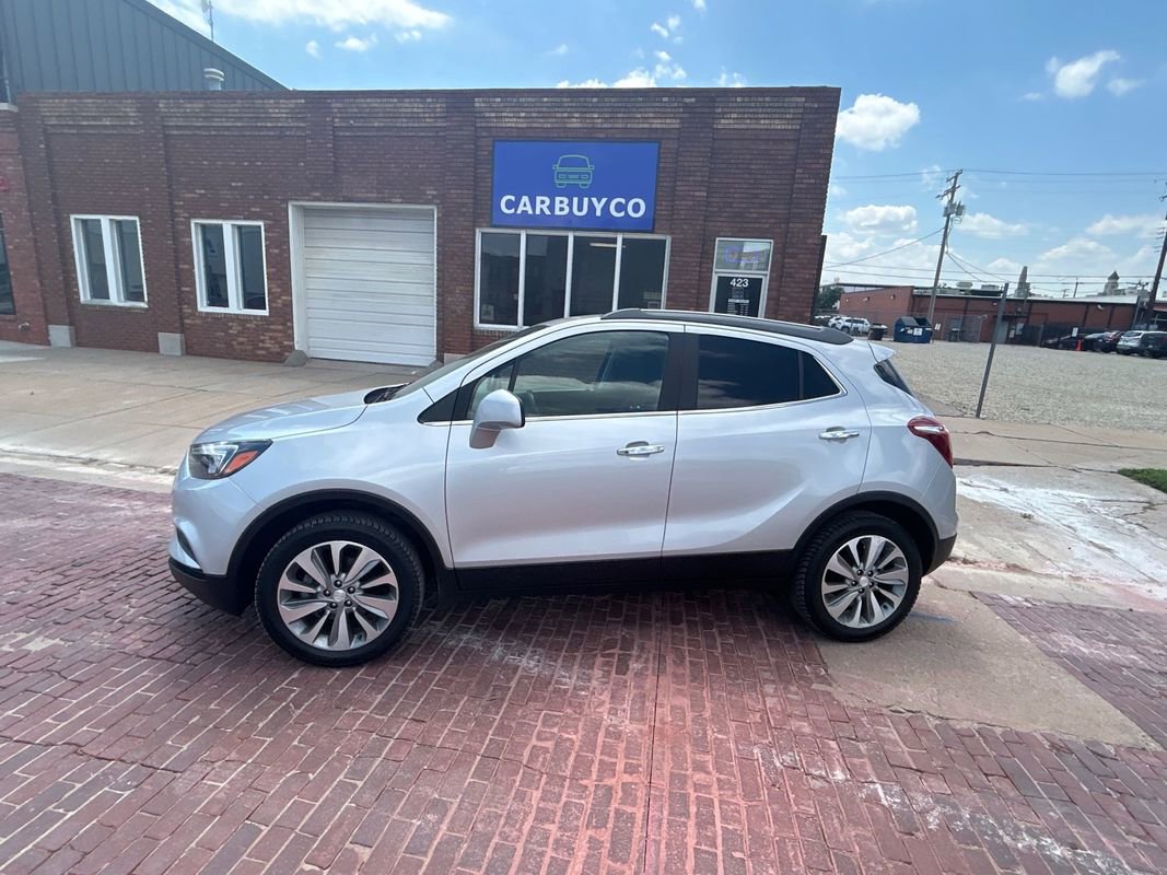 Used 2020 Buick Encore Preferred image 2