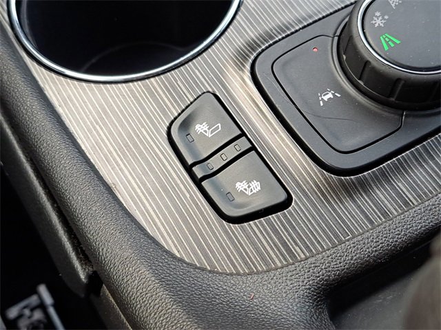 Used 2023 GMC Acadia SLT image 15