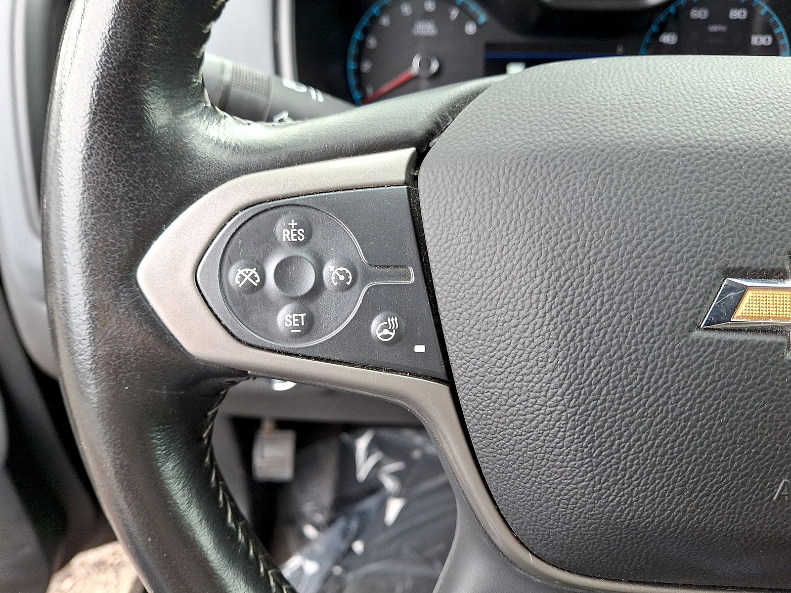 Used 2022 Chevrolet Colorado Z71 AWD/4WD image 17