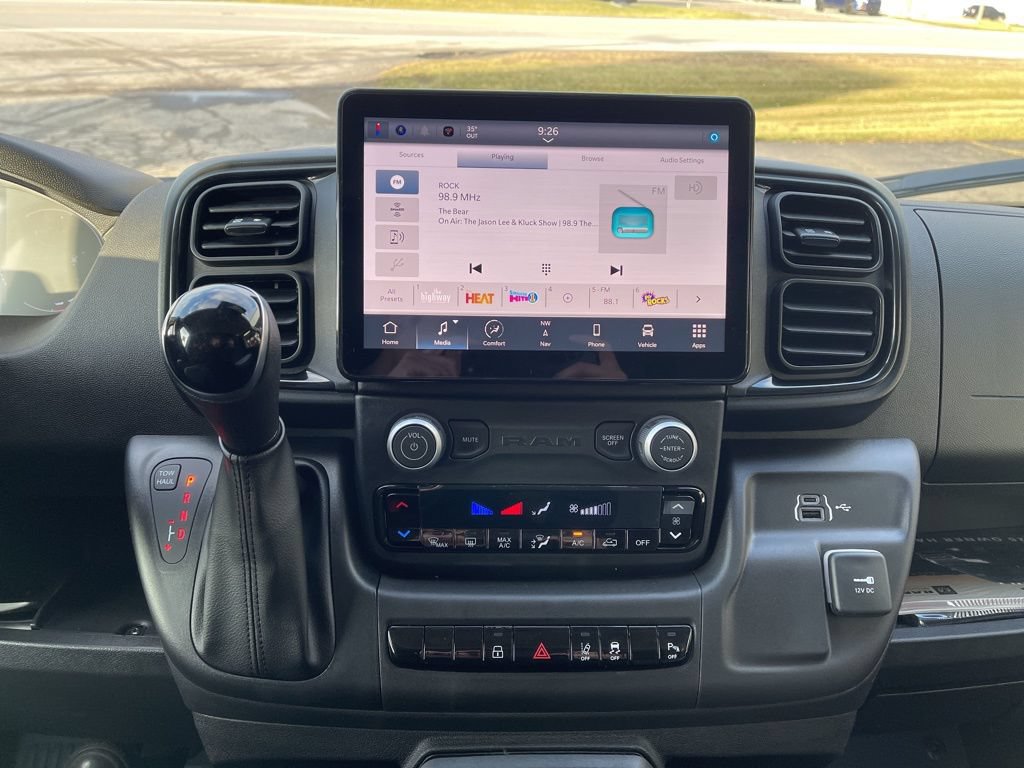 New 2025 RAM ProMaster 2500 w/ Premium Convenience Group FWD image 20