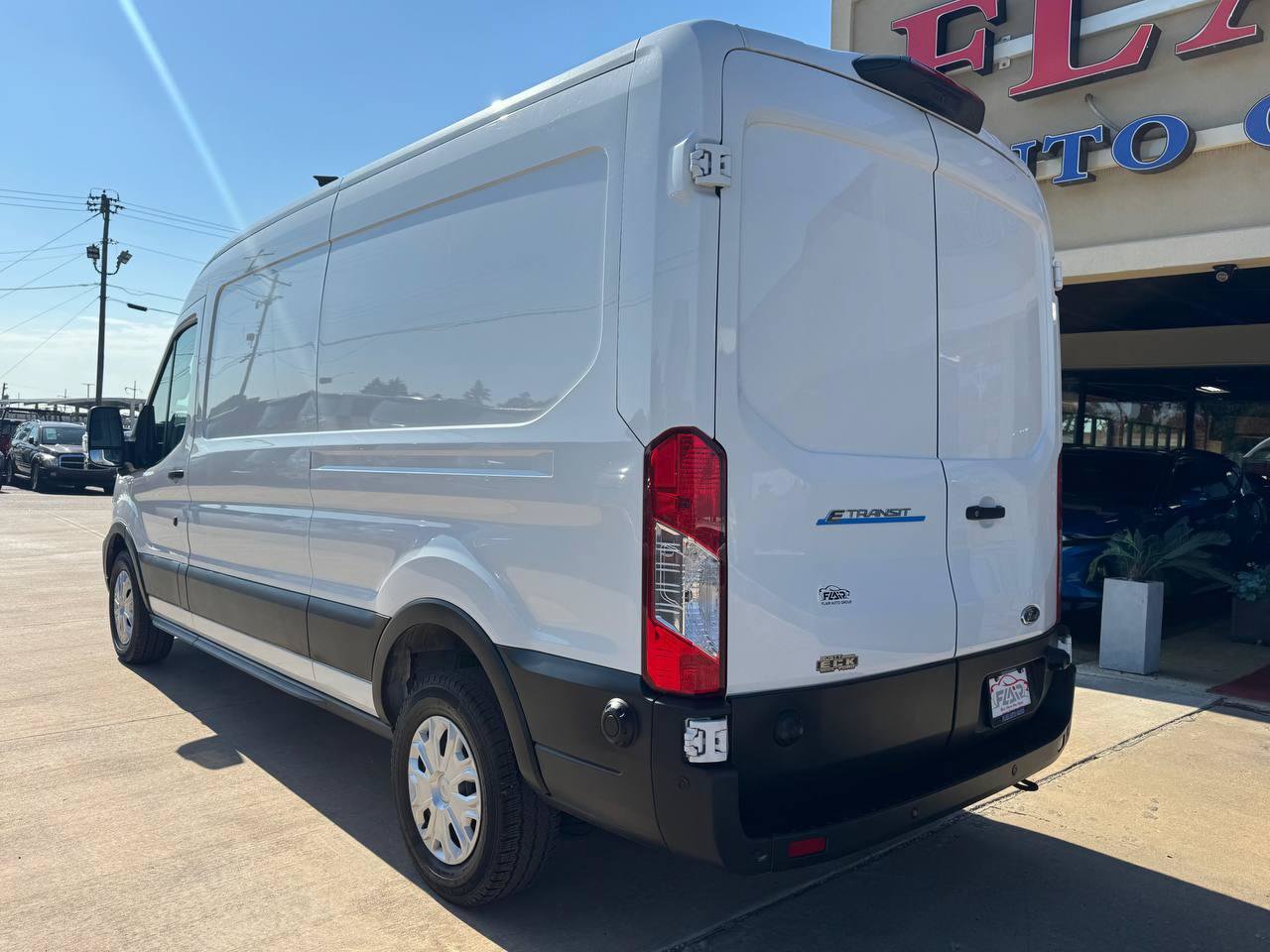 Used 2022 Ford E-Transit Medium Roof w/ Load Area Protection Package RWD image 5