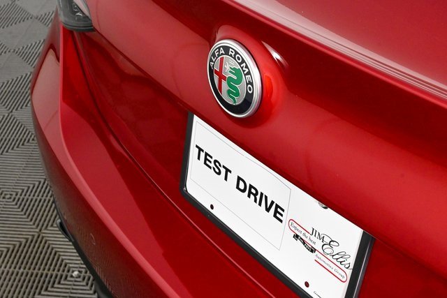 New 2025 Alfa Romeo Giulia w/ Driving Assist Package image 37