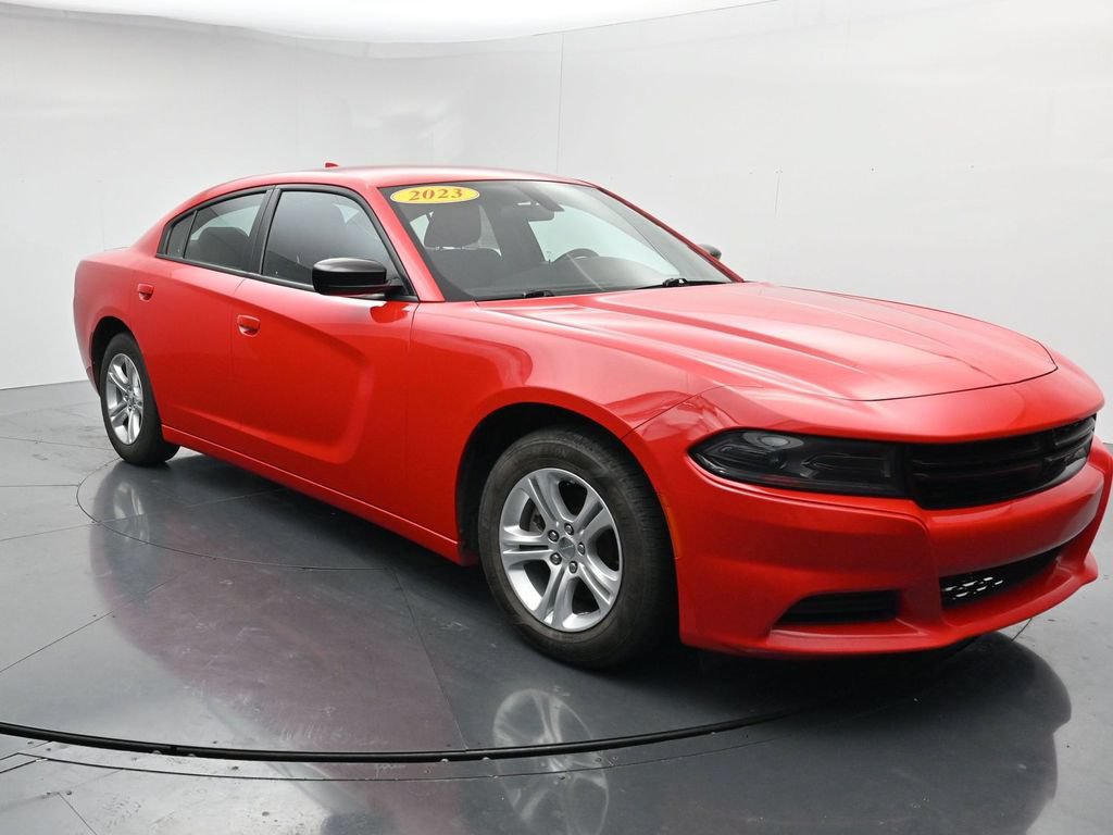 Used 2023 Dodge Charger SXT RWD image 2