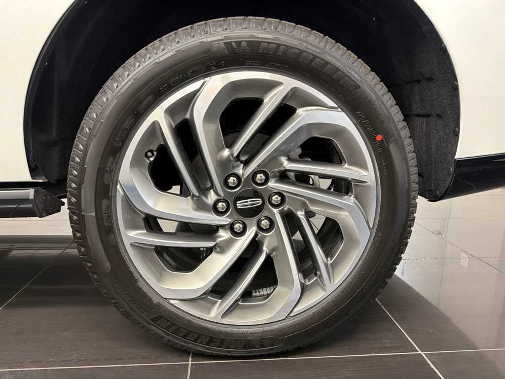 New 2026 Lincoln Navigator Reserve AWD/4WD image 7