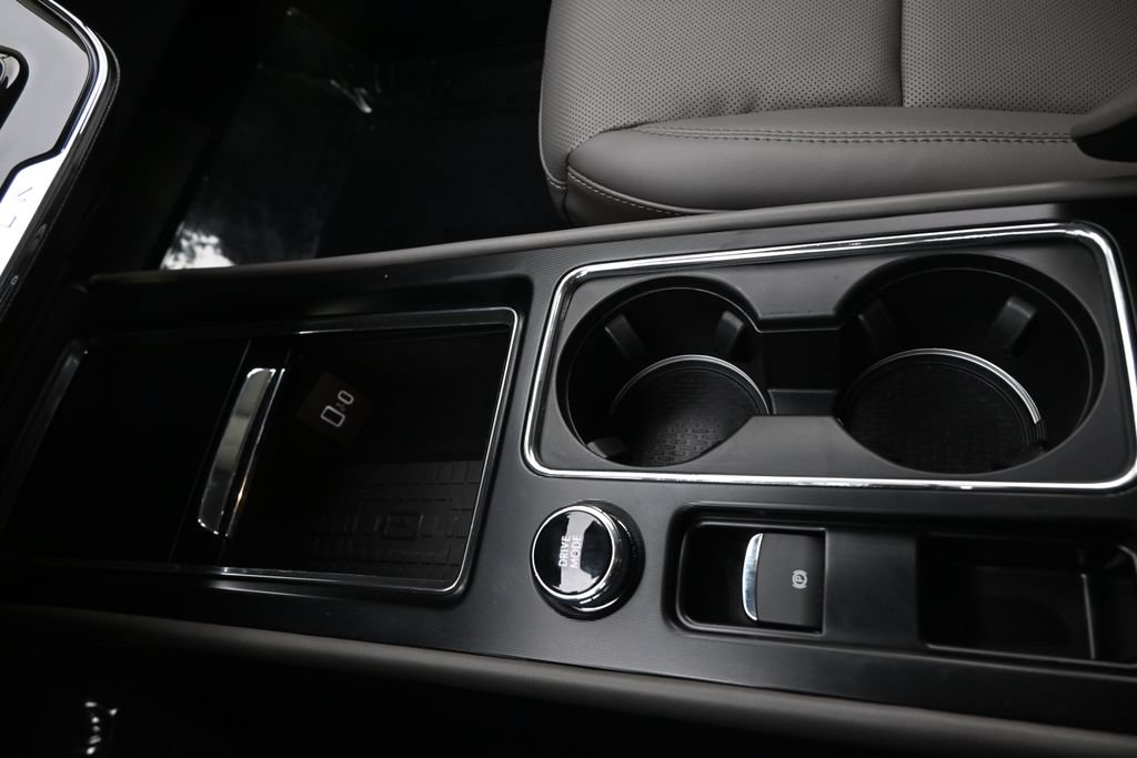 Used 2026 Lincoln Corsair Premiere AWD/4WD image 32