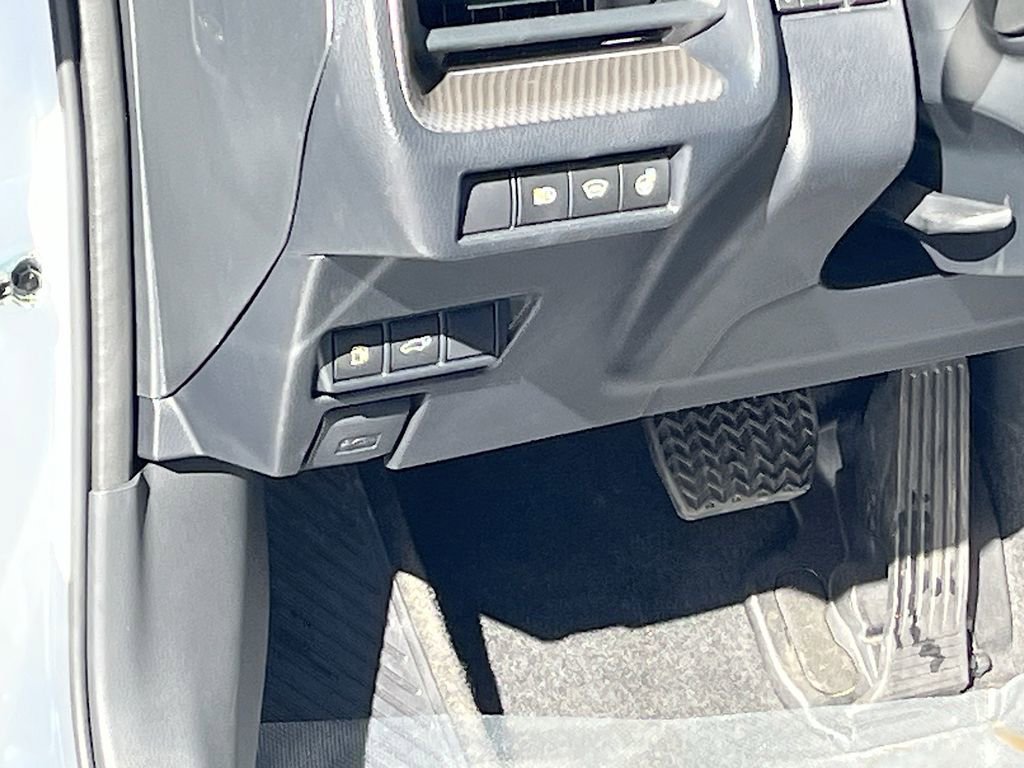 Used 2026 Toyota Prius Limited image 10