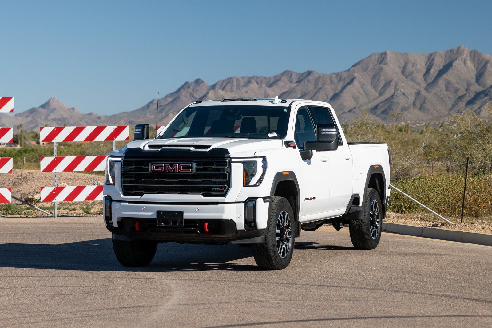 Used 2024 GMC Sierra 2500 AT4 w/ Technology Package image 6