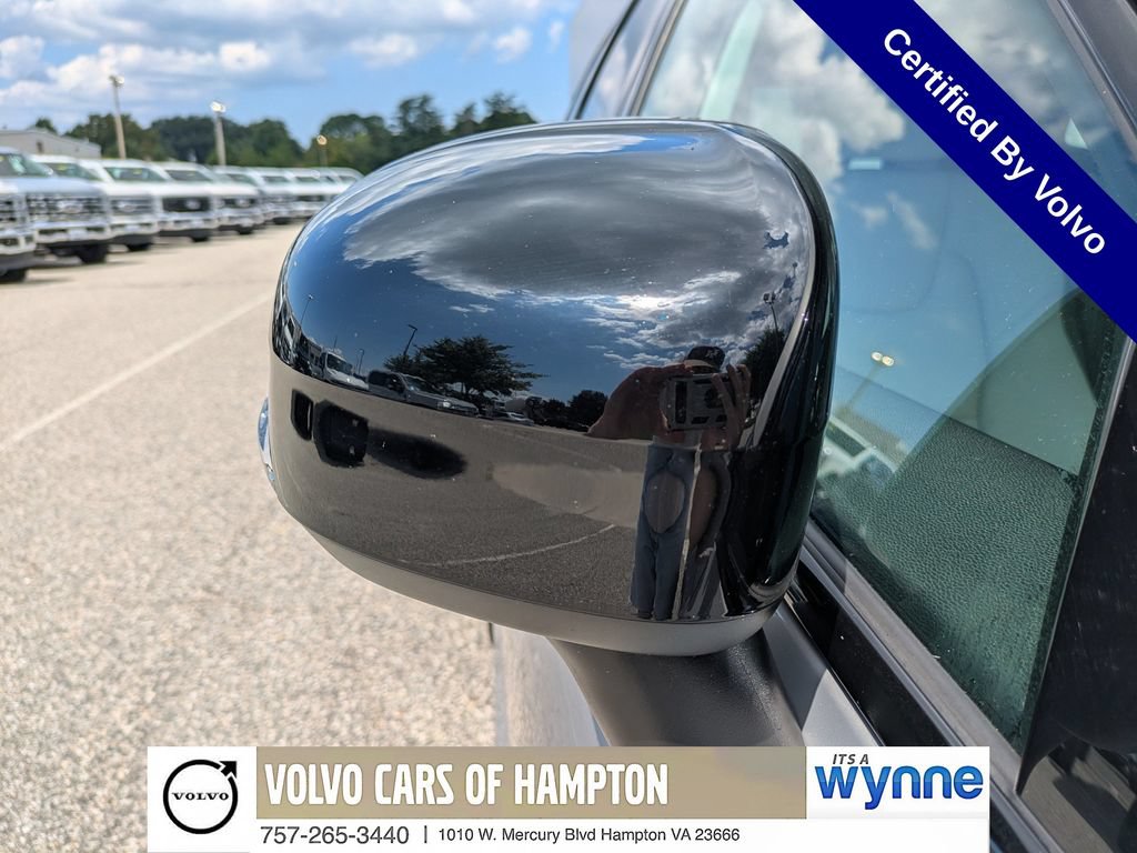 Certified 2024 Volvo XC60 B5 Plus w/ Climate Package AWD/4WD image 12