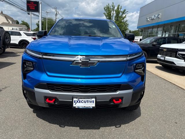 Used 2026 Chevrolet Silverado EV Trail Boss AWD/4WD image 3