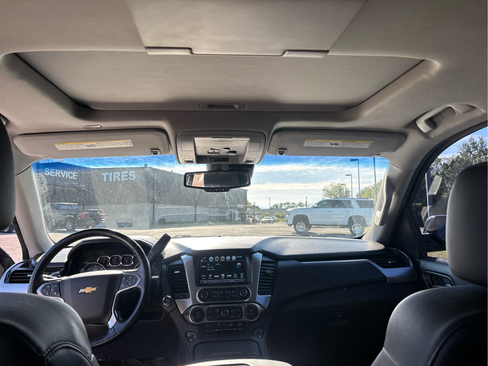 Used 2018 Chevrolet Tahoe Premier AWD/4WD image 35