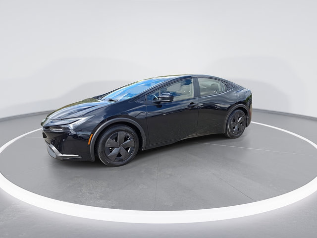 Used 2025 Toyota Prius LE FWD image 4