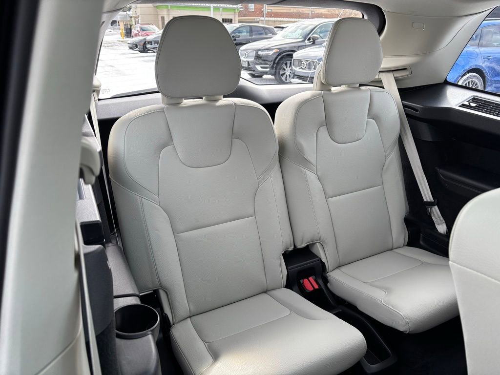 Certified 2024 Volvo XC90 B5 Core w/ Protection Package Premier image 22