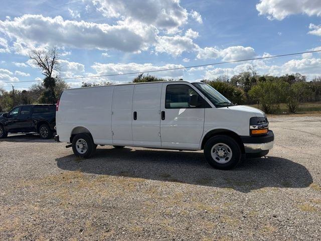 New 2026 Chevrolet Express 3500 Extended w/ Driver Convenience Package RWD image 18